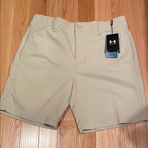 Under Armour Men's Beige Flat Front ISO chill airvent shorts
